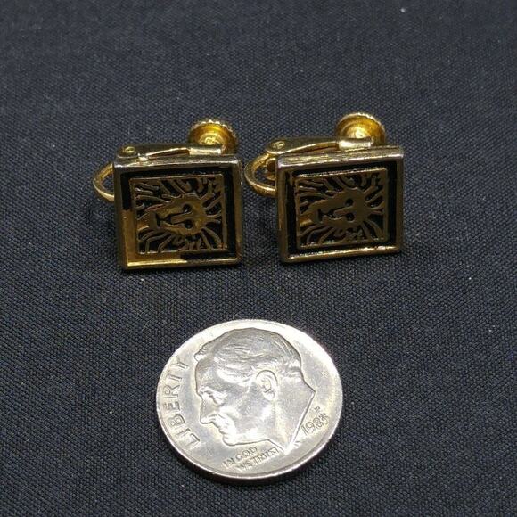 Vintage Anne Klein Classic Logo Lion Clip On Earrings Distressed Black Enamel - Picture 5 of 6